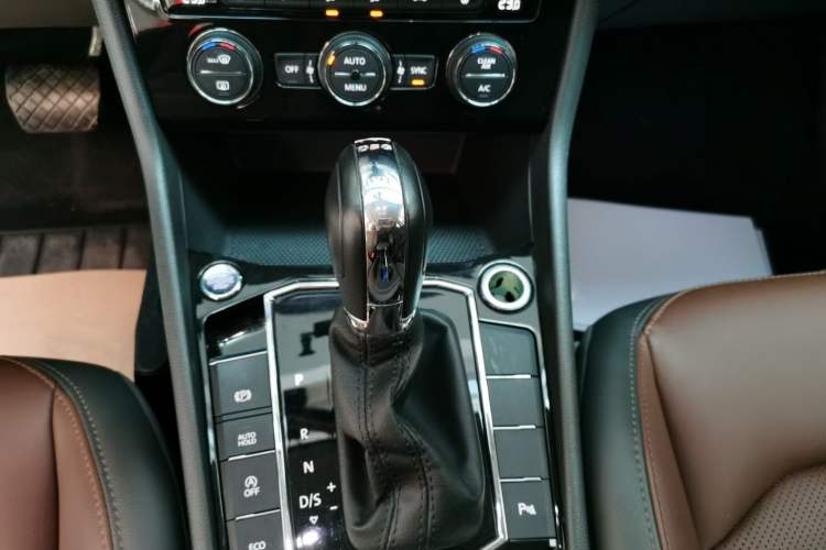 Used Volkswagen Lavida 2019 280TSI DSG Luxury Edition China VI Standard Gear Lever