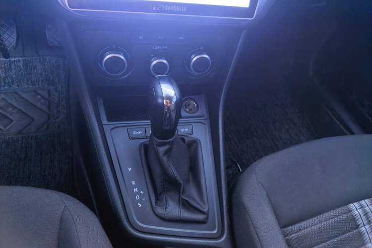 Used Volkswagen Lavida 2019 Lavida Start 1.5L Automatic Trendy Version China VI Standard Gear Lever