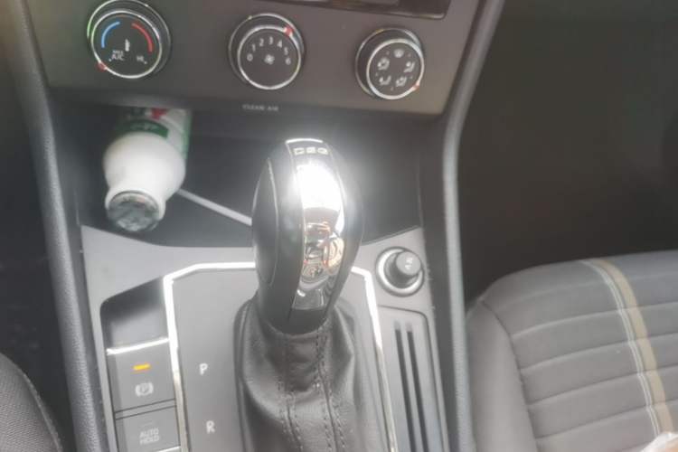 Used Volkswagen Lavida 2019 280TSI DSG Comfort Edition China VI standard Gear Lever