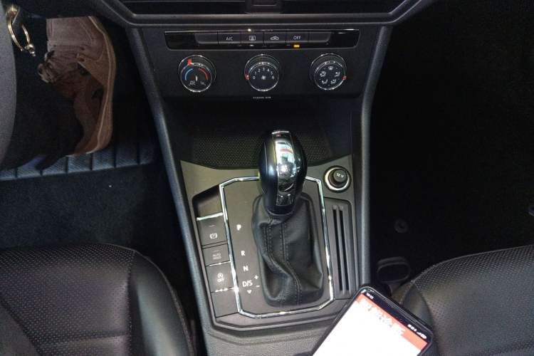 Used Volkswagen Lavida 2019 1.5L Automatic Comfort Edition China VI Standard Gear Lever
