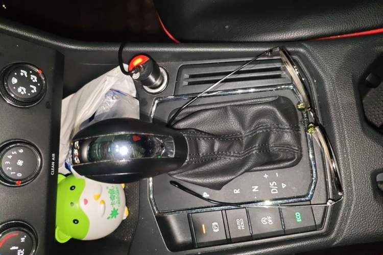 Used Volkswagen Lavida 2019 280TSI DSG Comfort Edition China VI standard Gear Lever
