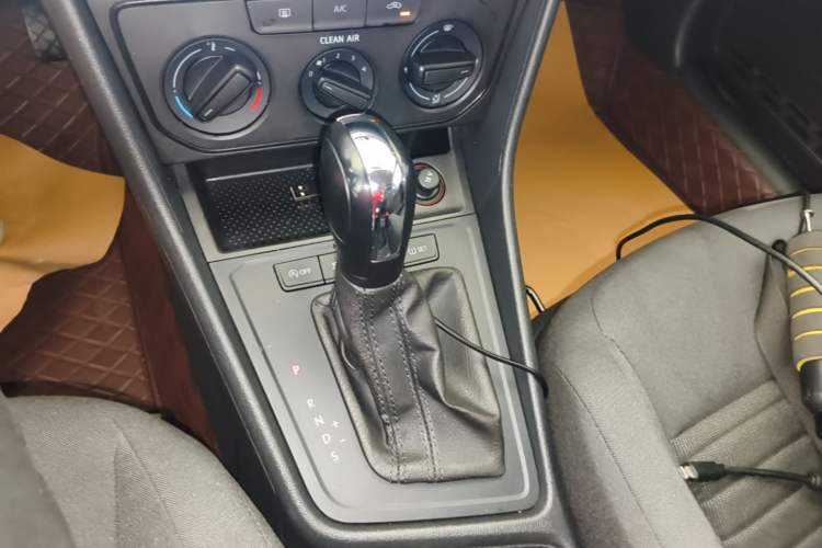Used Volkswagen Lavida 2019 Lavida Start 1.5L Automatic Trendy Version China VI Standard Gear Lever