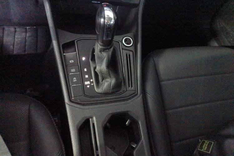 Used Volkswagen Lavida 2019 1.5L Automatic Comfort Edition China VI Standard Gear Lever