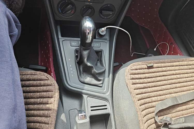 Used Volkswagen Lavida 2019 Lavida Start 1.5L Automatic Trendy Version China VI Standard Gear Lever