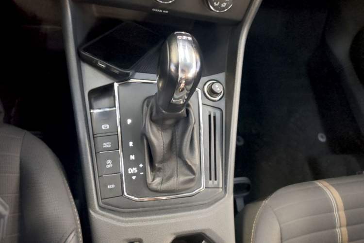 Used Volkswagen Lavida 2019 280TSI DSG Comfort Edition China VI standard Gear Lever