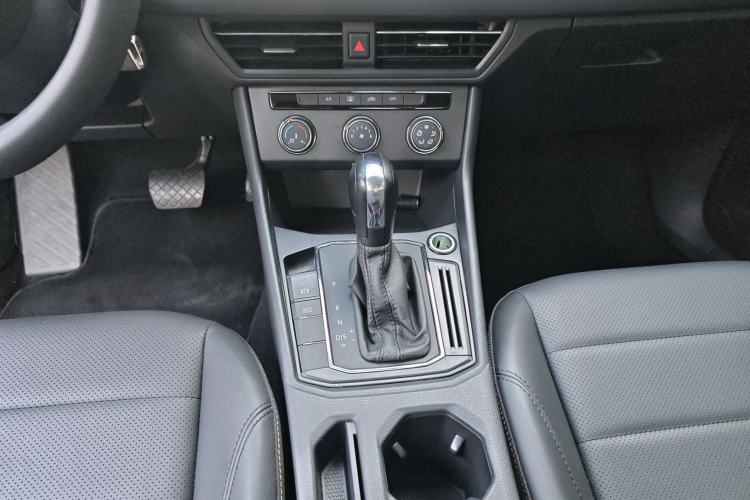 Used Volkswagen Lavida 2019 1.5L Automatic Comfort Edition China VI Standard Gear Lever
