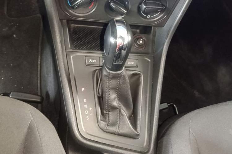 Used Volkswagen Lavida 2019 Lavida Start 1.5L Automatic Trendy Version China VI Standard Gear Lever