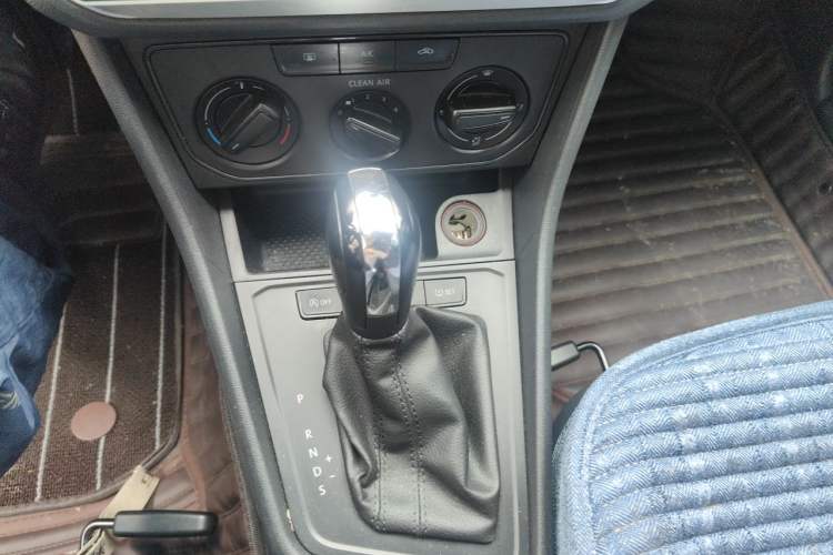 Used Volkswagen Lavida 2019 Lavida Start 1.5L Automatic Trendy Version China VI Standard Gear Lever