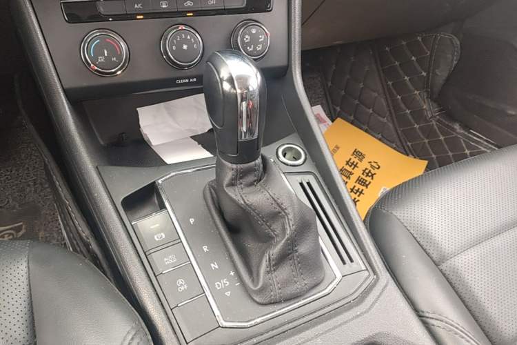 Used Volkswagen Lavida 2019 1.5L Automatic Comfort Edition China VI Standard Gear Lever
