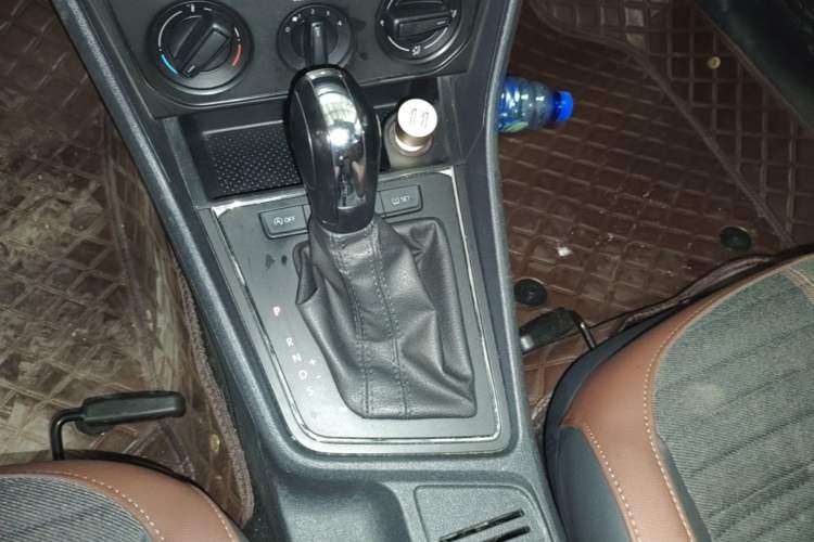 Used Volkswagen Lavida 2019 Lavida Start 1.5L Automatic Comfort Edition China VI Standard Gear Lever