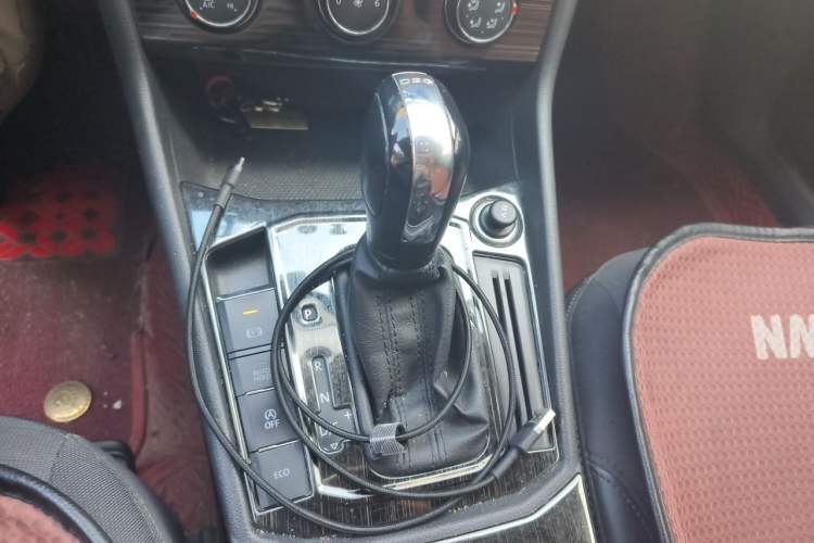 Used Volkswagen Lavida 2019 280TSI DSG Comfort Edition China VI standard Gear Lever
