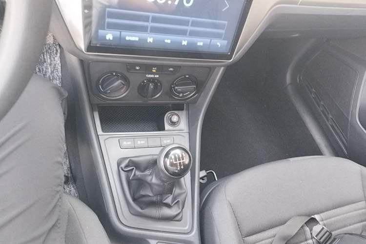 Used Volkswagen Lavida 2019 Lavida Start 1.5L Manual Fashion Edition China VI Standard Gear Lever