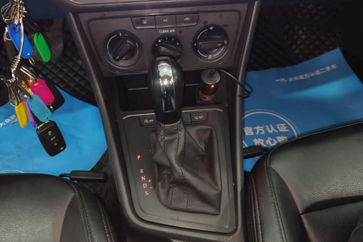 Used Volkswagen Lavida 2019 Lavida Start 1.5L Automatic Trendy Version China VI Standard Gear Lever