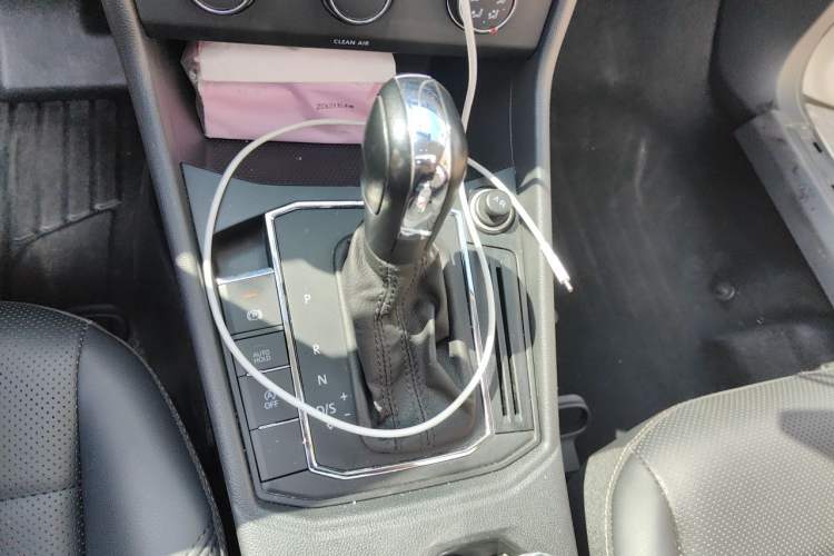 Used Volkswagen Lavida 2019 1.5L Automatic Comfort Edition China VI Standard Gear Lever