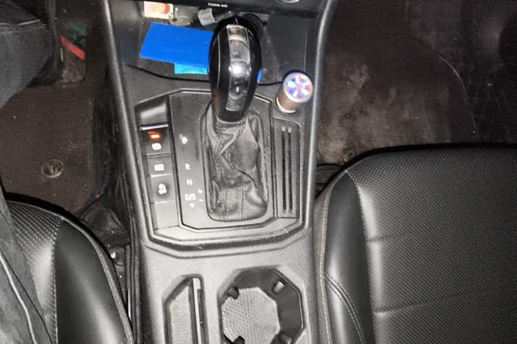 Used Volkswagen Lavida 2019 1.5L Automatic Comfort Edition China VI Standard Gear Lever