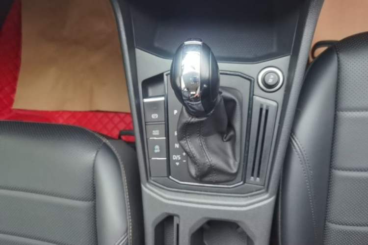 Used Volkswagen Lavida 2019 1.5L Automatic Comfort Edition China VI Standard Gear Lever