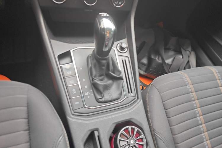 Used Volkswagen Lavida 2019 280TSI DSG Comfort Edition China VI standard Gear Lever