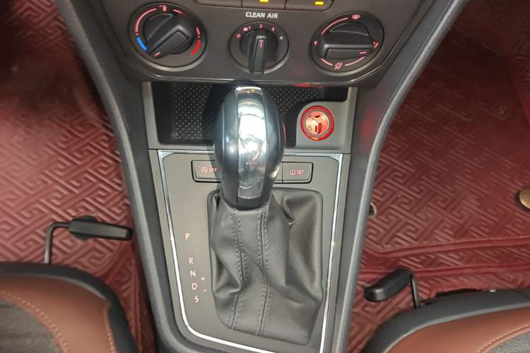 Used Volkswagen Lavida 2019 Lavida Start 1.5L Automatic Comfort Edition China VI Standard Gear Lever