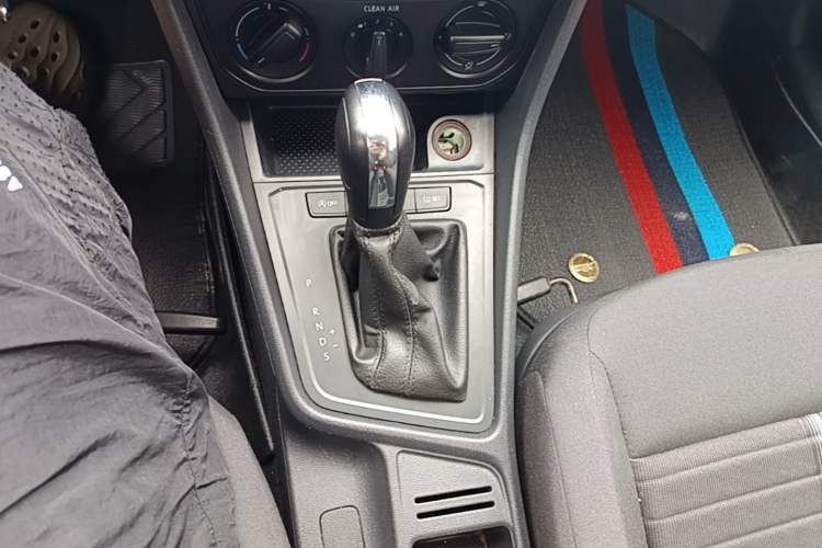 Used Volkswagen Lavida 2019 Lavida Start 1.5L Automatic Trendy Version China VI Standard Gear Lever