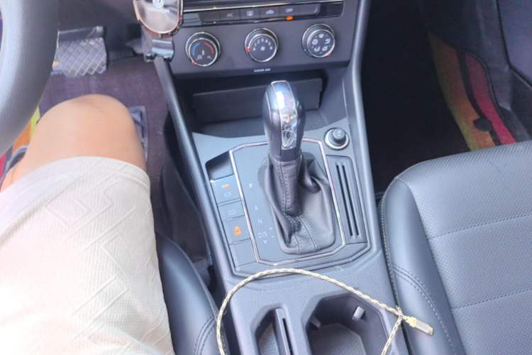 Used Volkswagen Lavida 2019 1.5L Automatic Comfort Edition China VI Standard Gear Lever