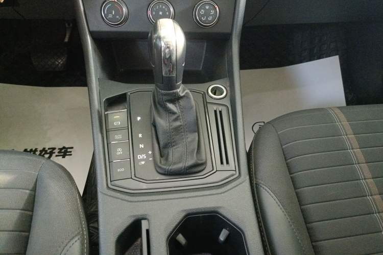 Used Volkswagen Lavida 2019 280TSI DSG Comfort Edition China VI standard Gear Lever