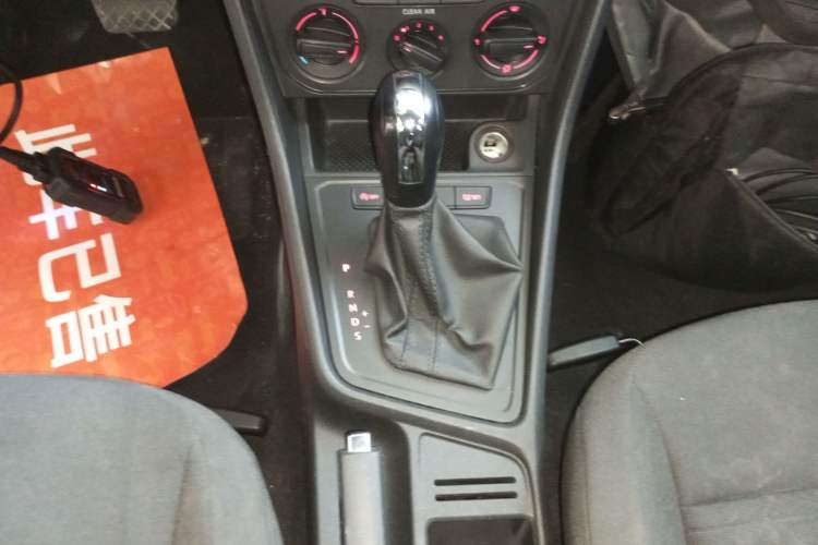 Used Volkswagen Lavida 2019 Lavida Start 1.5L Automatic Trendy Version China VI Standard Gear Lever