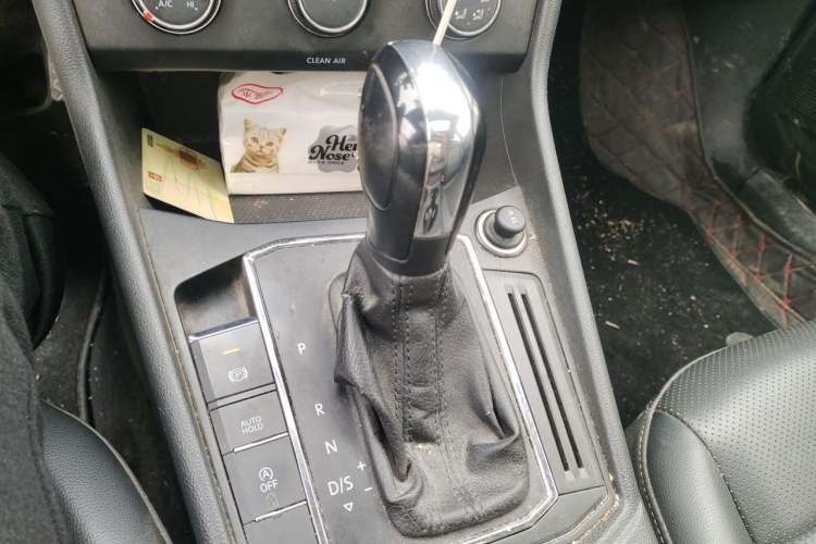 Used Volkswagen Lavida 2019 1.5L Automatic Comfort Edition China VI Standard Gear Lever
