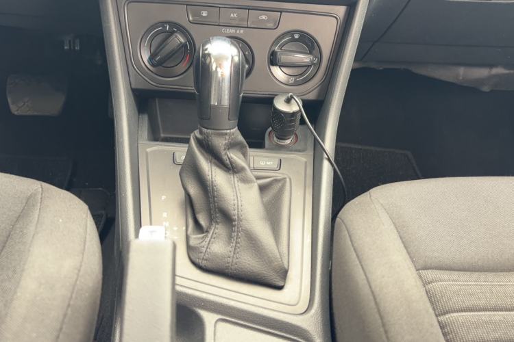 Used Volkswagen Lavida 2019 Lavida Start 1.5L Automatic Trendy Version China VI Standard Gear Lever