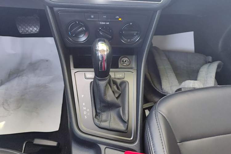 Used Volkswagen Lavida 2019 Lavida Start 1.5L Automatic Trendy Version China VI Standard Gear Lever