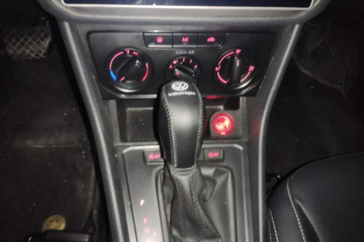 Used Volkswagen Lavida 2019 Lavida Start 1.5L Automatic Trendy Version China VI Standard Gear Lever