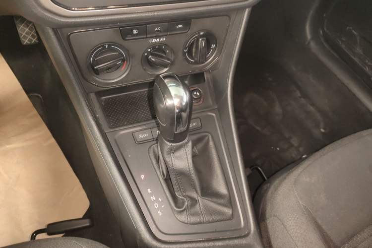 Used Volkswagen Lavida 2019 Lavida Start 1.5L Automatic Trendy Version China VI Standard Gear Lever