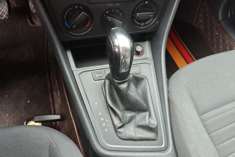 Used Volkswagen Lavida 2019 Lavida Start 1.5L Automatic Trendy Version China VI Standard Gear Lever