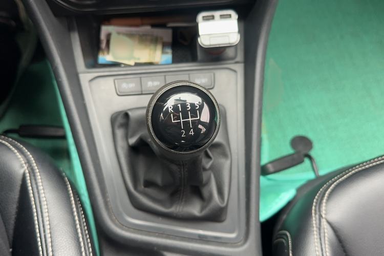 Used Volkswagen Lavida 2019 Lavida Start 1.5L Manual Fashion Edition China VI Standard Gear Lever