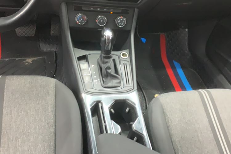 Used Volkswagen Lavida 2019 1.5L Automatic Fashion Edition China VI Gear Lever