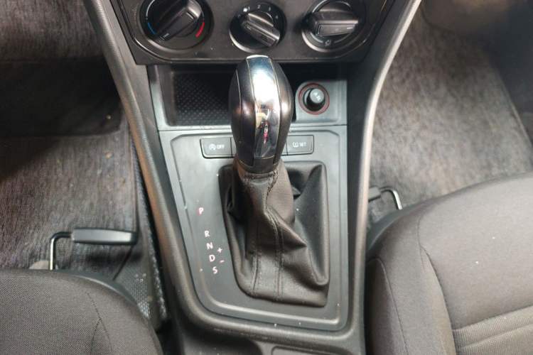 Used Volkswagen Lavida 2019 Lavida Start 1.5L Automatic Trendy Version China VI Standard Gear Lever