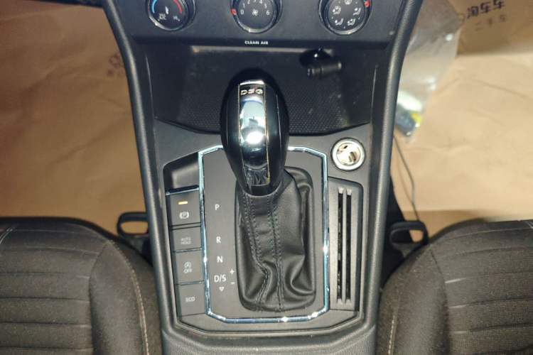 Used Volkswagen Lavida 2019 280TSI DSG Comfort Edition China VI standard Gear Lever