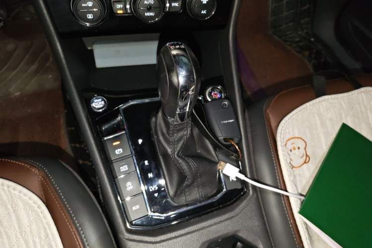 Used Volkswagen Lavida 2019 280TSI DSG Luxury Edition China VI Standard Gear Lever