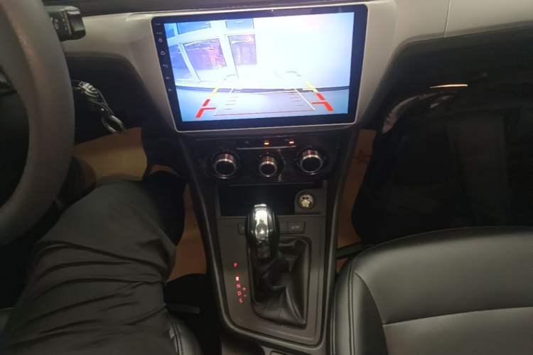 Used Volkswagen Lavida 2019 Lavida Start 1.5L Automatic Trendy Version China VI Standard Gear Lever