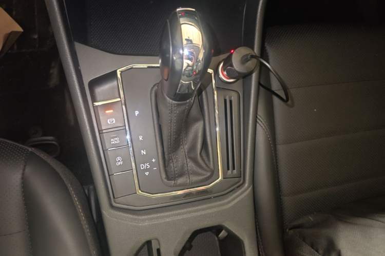 Used Volkswagen Lavida 2019 1.5L Automatic Comfort Edition China VI Standard Gear Lever