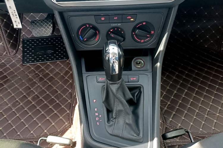Used Volkswagen Lavida 2019 Lavida Start 1.5L Automatic Trendy Version China VI Standard Gear Lever