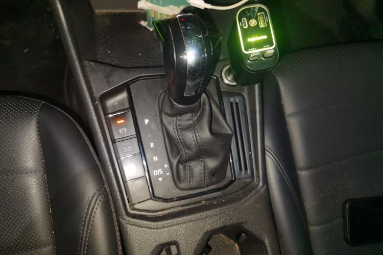 Used Volkswagen Lavida 2019 1.5L Automatic Comfort Edition China VI Standard Gear Lever