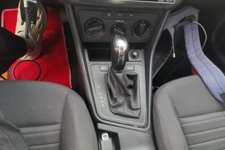 Used Volkswagen Lavida 2019 Lavida Start 1.5L Automatic Trendy Version China VI Standard Gear Lever