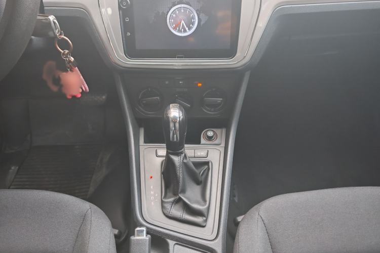 Used Volkswagen Lavida 2019 Lavida Start 1.5L Automatic Trendy Version China VI Standard Gear Lever