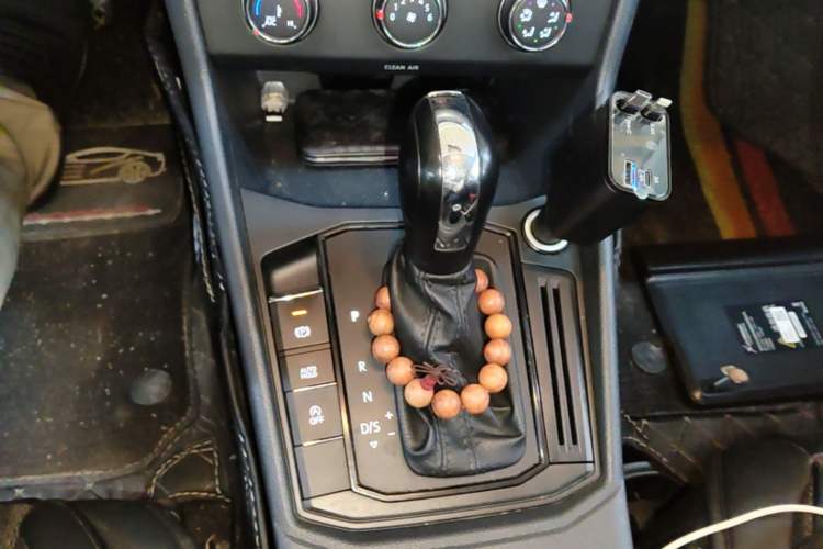 Used Volkswagen Lavida 2019 1.5L Automatic Comfort Edition China VI Standard Gear Lever