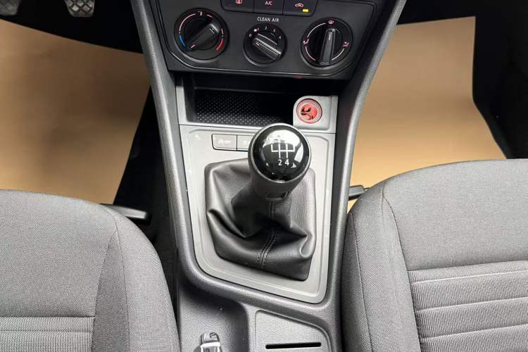 Used Volkswagen Lavida 2019 Lavida Start 1.5L Manual Fashion Edition China VI Standard Gear Lever