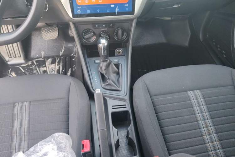 Used Volkswagen Lavida 2019 Lavida Start 1.5L Automatic Trendy Version China VI Standard Gear Lever