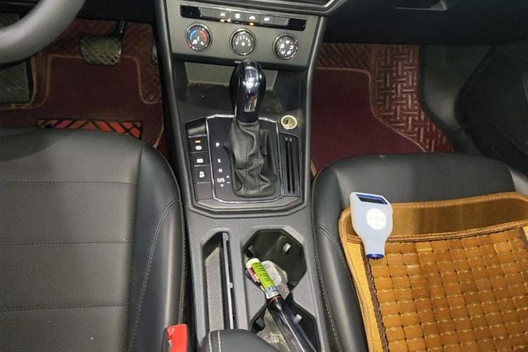Used Volkswagen Lavida 2019 1.5L Automatic Comfort Edition China VI Standard Gear Lever