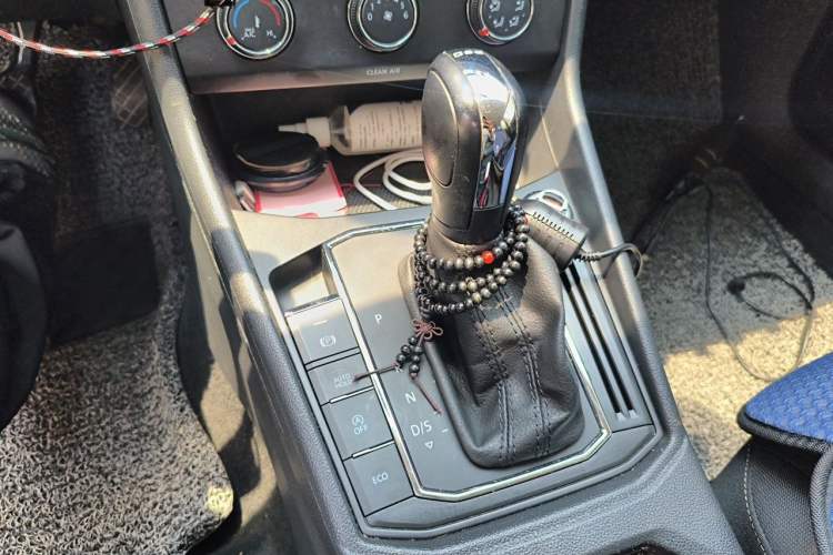 Used Volkswagen Lavida 2019 280TSI DSG Comfort Edition China VI standard Gear Lever