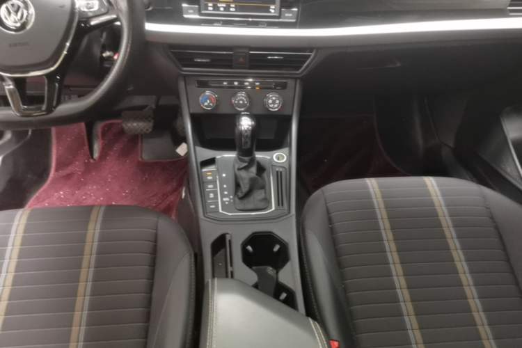 Used Volkswagen Lavida 2019 280TSI DSG Comfort Edition China VI standard Gear Lever