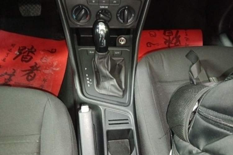 Used Volkswagen Lavida 2019 Lavida Start 1.5L Automatic Trendy Version China VI Standard Gear Lever